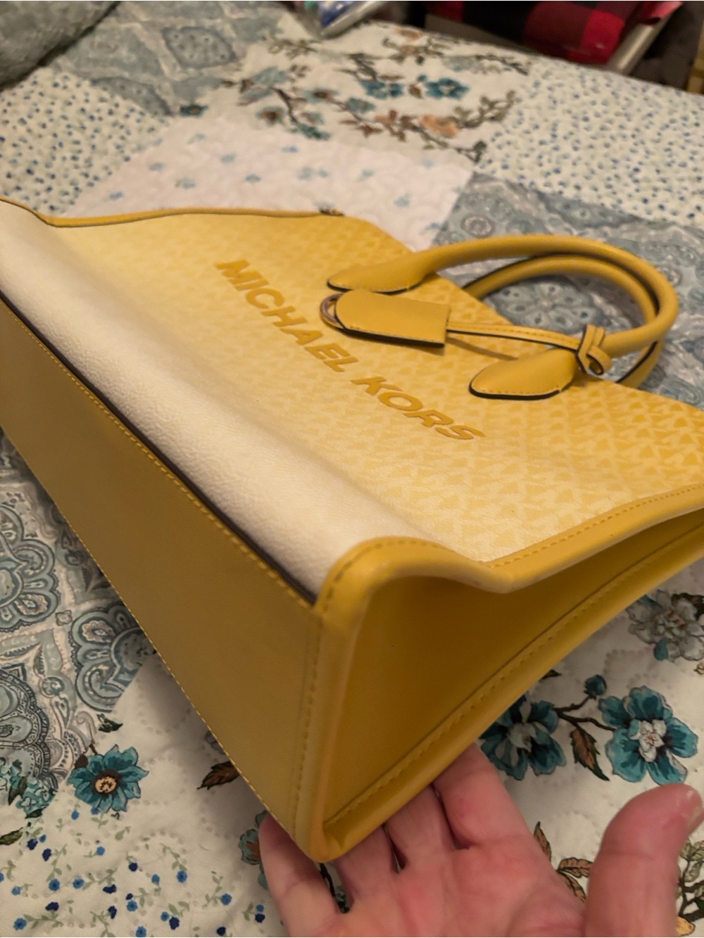 Michael Kors authentic ombre Yellow Trim Canvas Tote - Picture 8 of 16